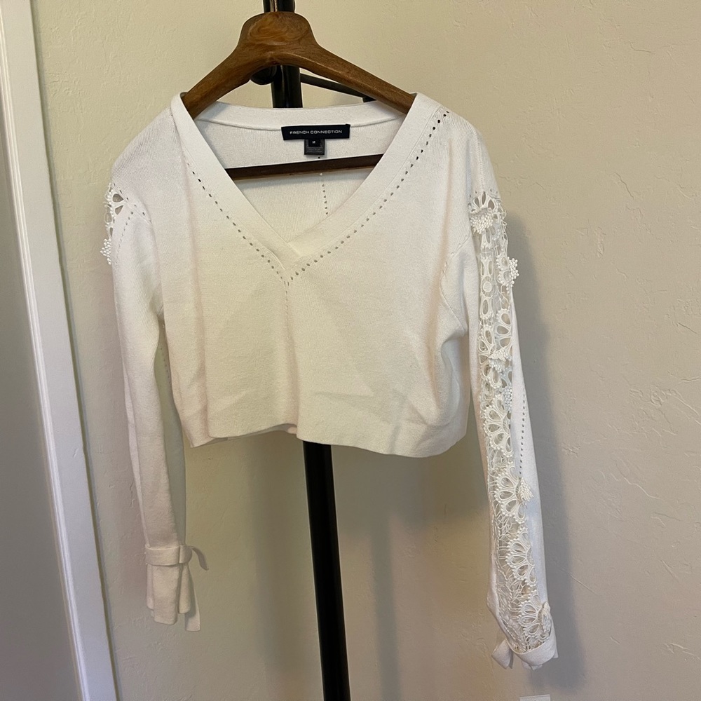 Cute white top